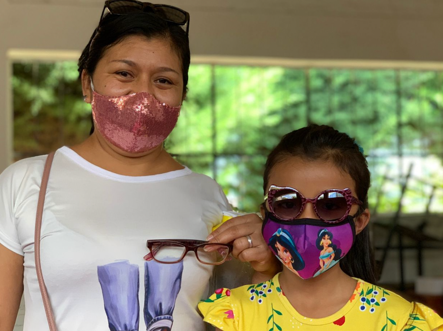 Distributing Glasses